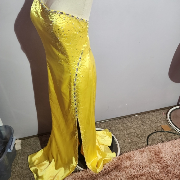 Karishma Yellow embellished maxi sleeveless dress size 12 - Picture 4 of 10